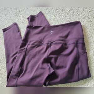 🌈Zyia Active Cropped Plum Pocket Light n Tight Hi-Rise Capri Leggings Pant